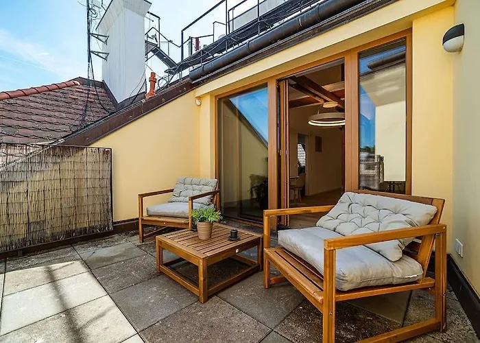 Fantastic Attic Apt With Big Terrace