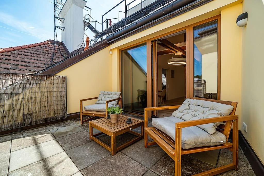 Apartment Fantastic Attic With Big Terrace Prague
